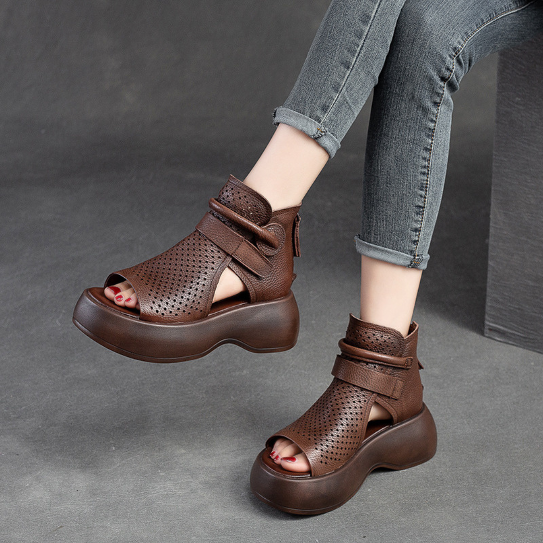 Alexa Women's Sandals with a Chunky Sole, photo 2
