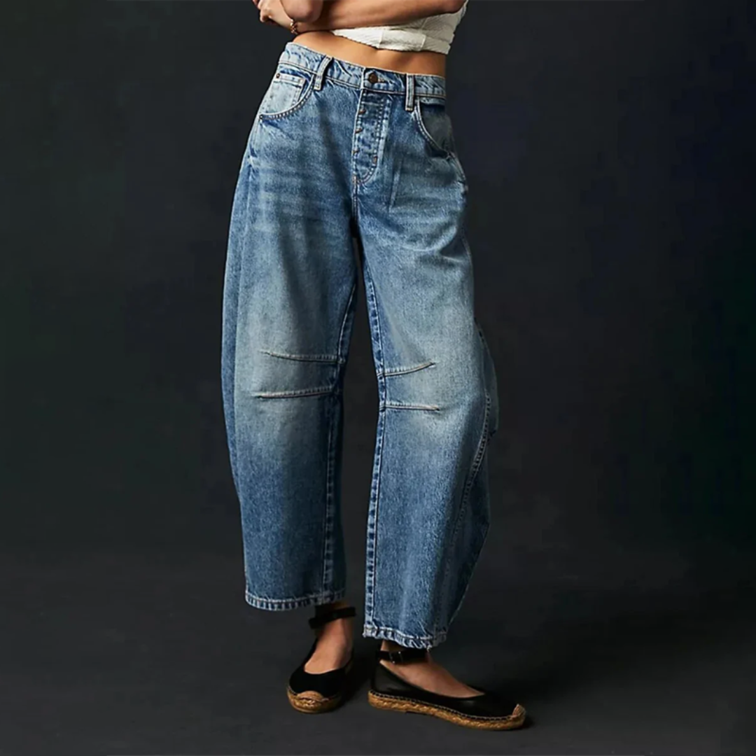 Beatrice Women's Jeans in Denim with Wide Legs in Light Blue, photo 2