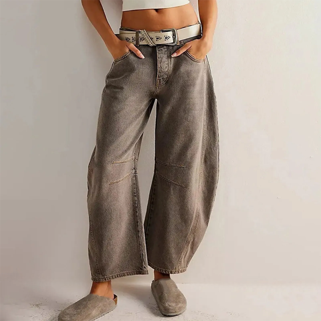 Beatrice Women's Jeans in Denim with Wide Legs in Light Blue, photo 3