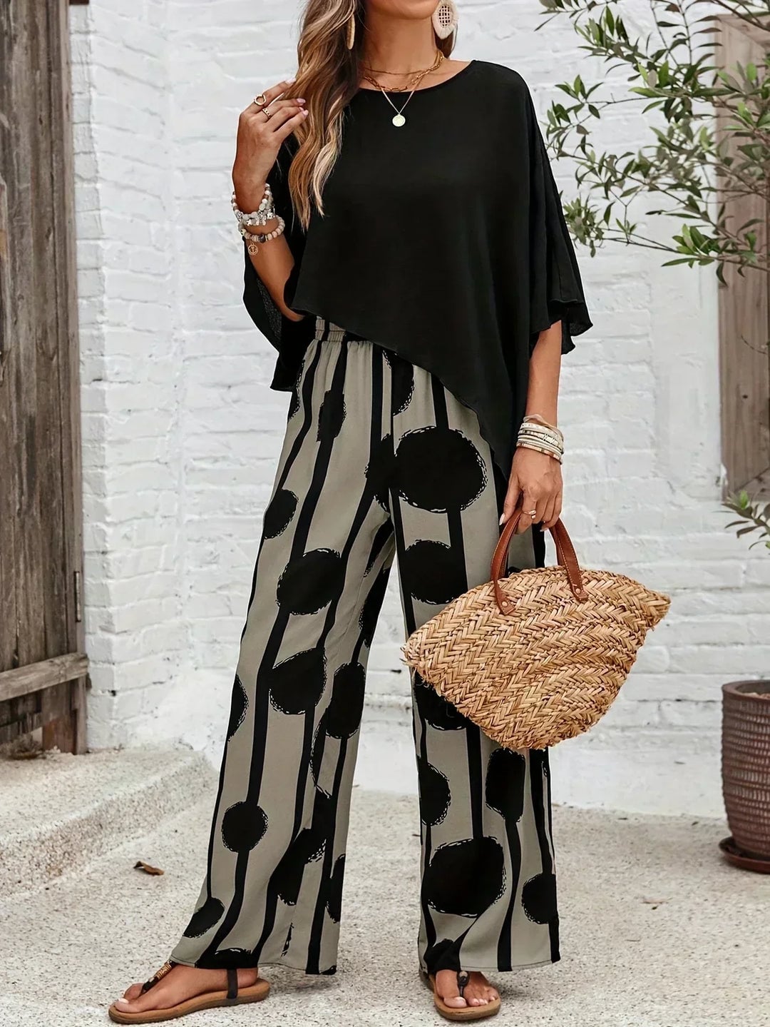 Camila Women's Co-ord Set with Wide Legs with a Round Neck and an Asymmetric Cut, photo 2