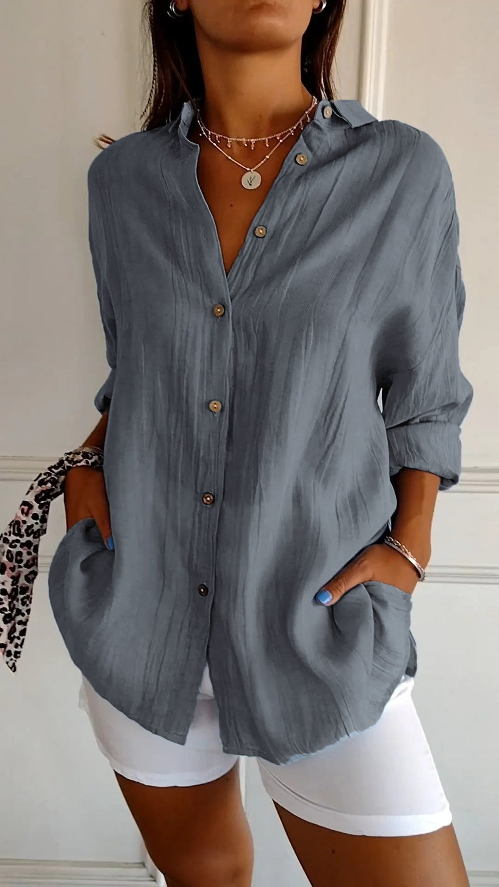 Carla Women's Shirt with Lapels and Pleats, photo 3
