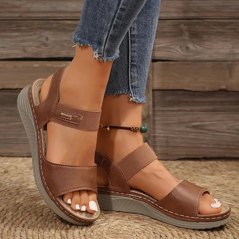 Elsa Women's Sandals with a Wedge Heel in Brown, photo 2