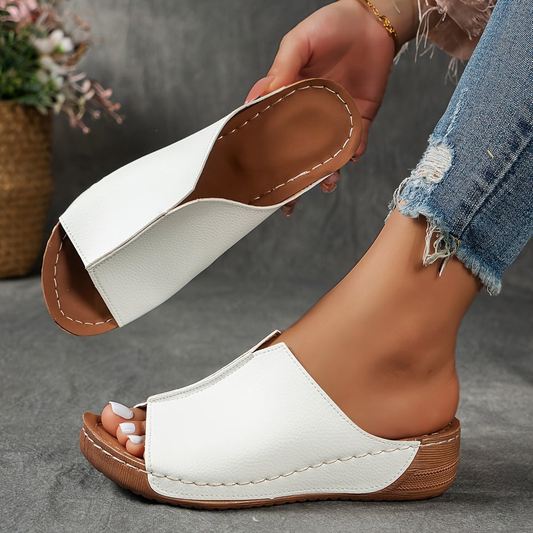 Hazel Women's Sandals with a Wedge Heel in White, photo 1