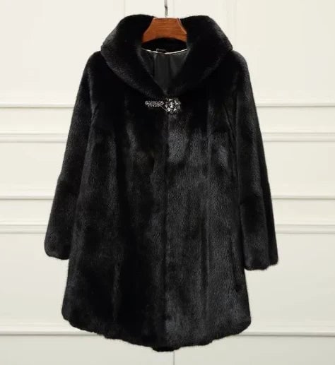 Liv Women's Coat in Faux Fur in a Long Cut, photo 1