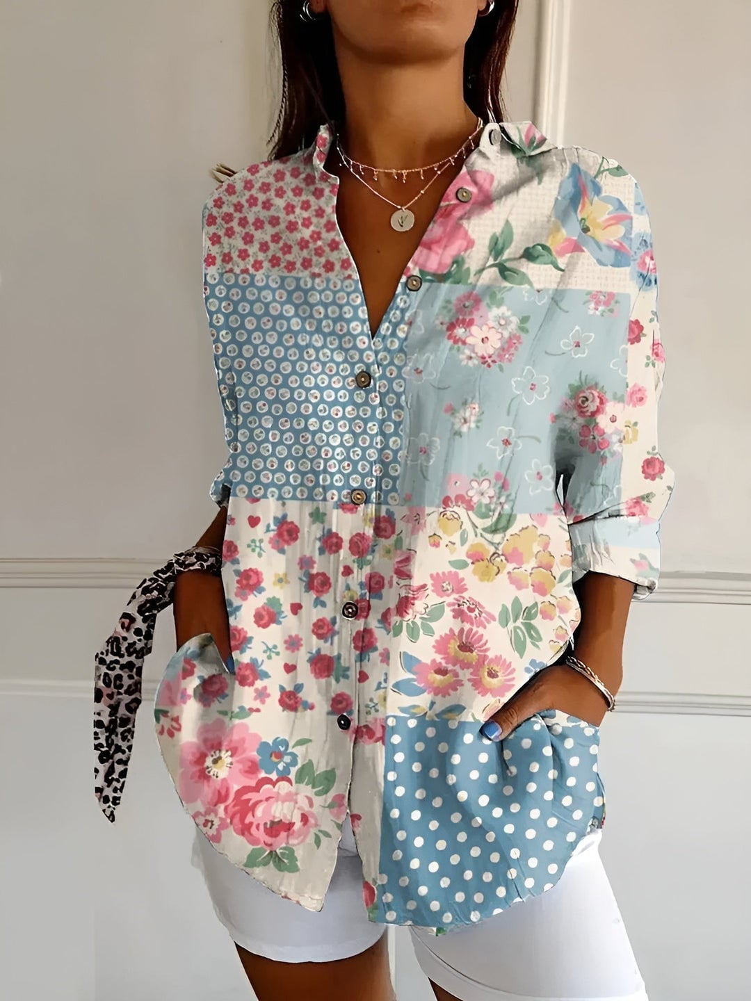 Madelyn Women's Blouse with Buttons and a Floral Print in Green, photo 2