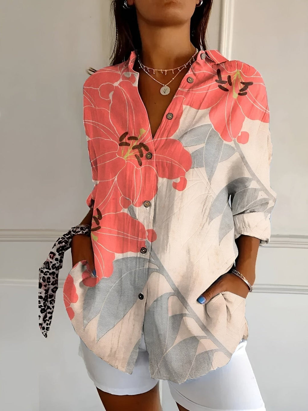 Madelyn Women's Blouse with Buttons and a Floral Print in Green, photo 6