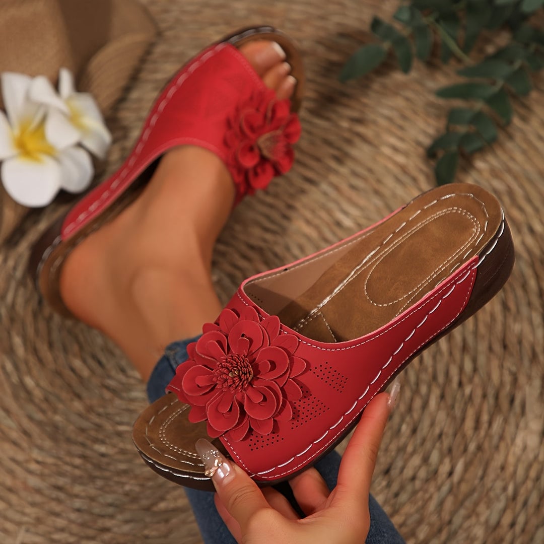 Miriam Women's Sandals with a Wedge Heel and a Floral Print in Red, photo 2
