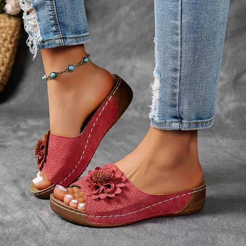 Miriam Women's Sandals with a Wedge Heel and a Floral Print in Red, photo 3