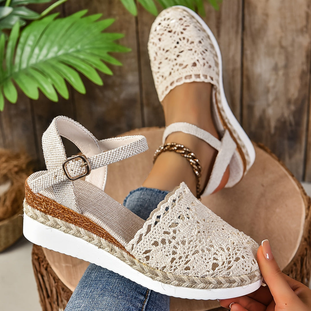 Paloma Women's Sandals with a Buckle and Lace, photo 2