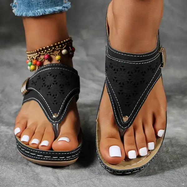 Sienna Women's Sandals with a Wedge Heel in Black, photo 2