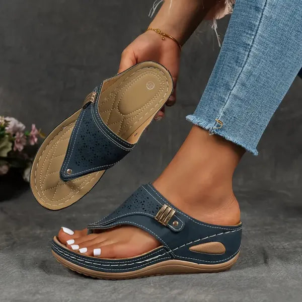 Sienna Women's Sandals with a Wedge Heel in Black, photo 3